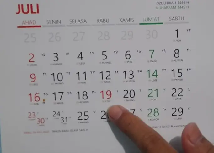 Tanggal Merah Bulan...