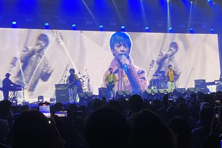 Buka Konser Dua Dekade,...