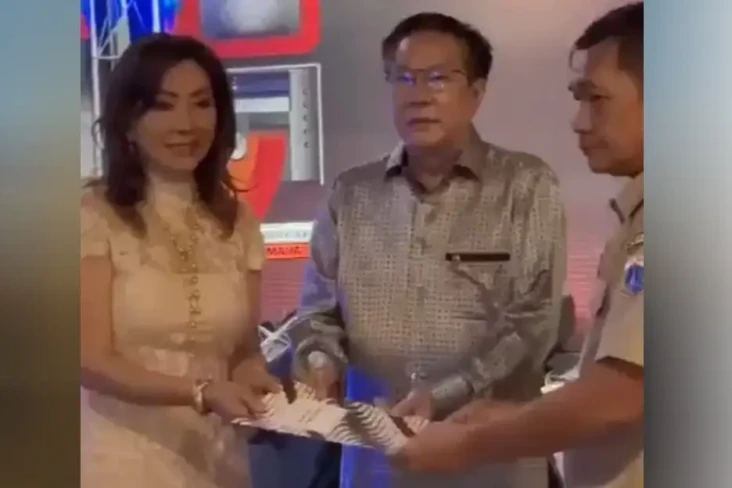 Viral! Mewahnya Pelantikan...