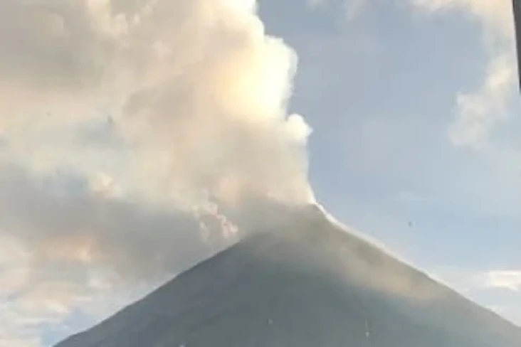 Intensitas Gempa Guguran...
