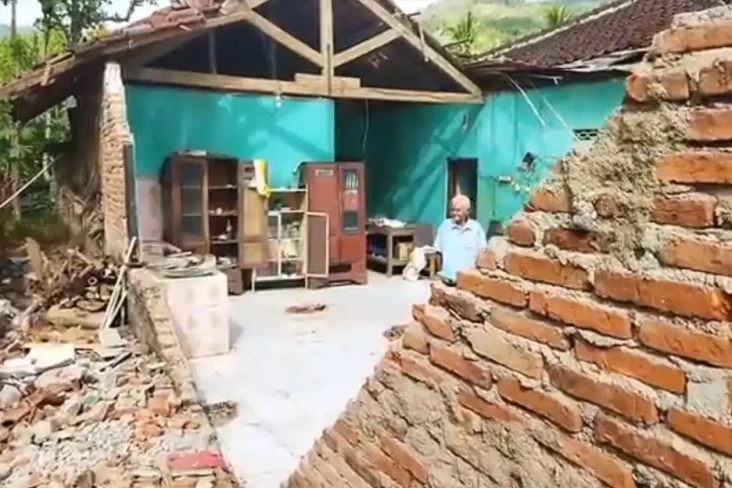 Gempa Bantul M6,4 Bersifat...