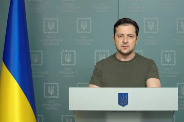 Presiden Zelensky: Separuh...