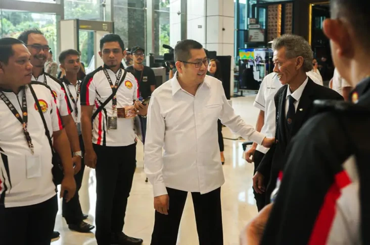 Demi Prestasi Internasional,...