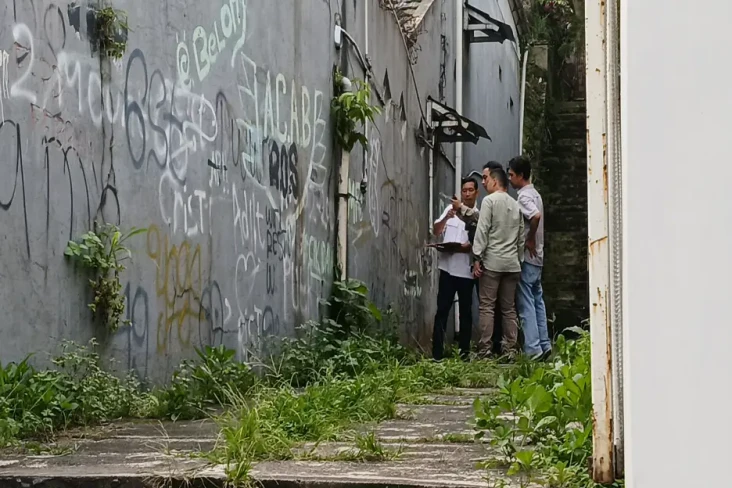 Pelaku Masih Misterius,...