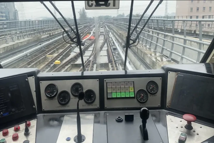 Ingin Naik LRT Jabodebek...