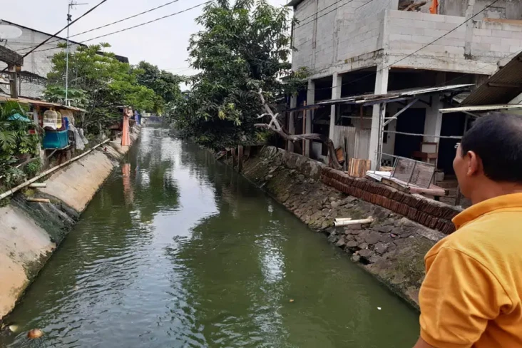 Potret Kampung Bantaran...