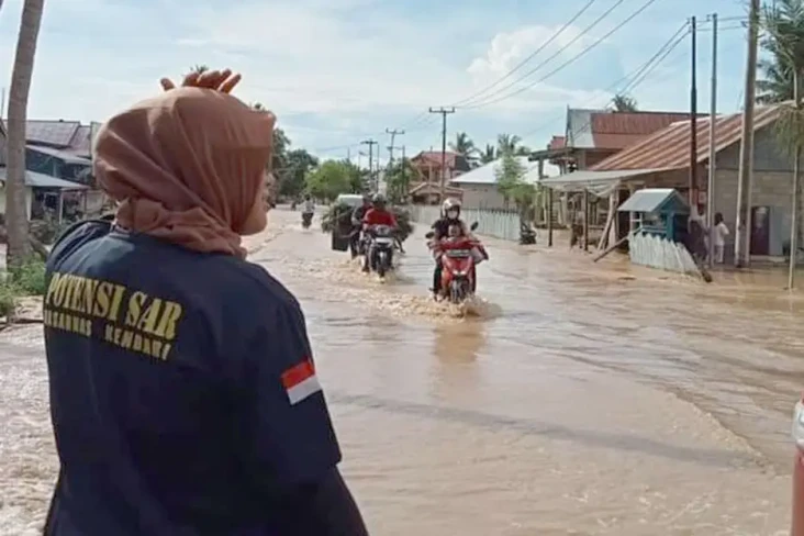 Diterjang Banjir, 110...