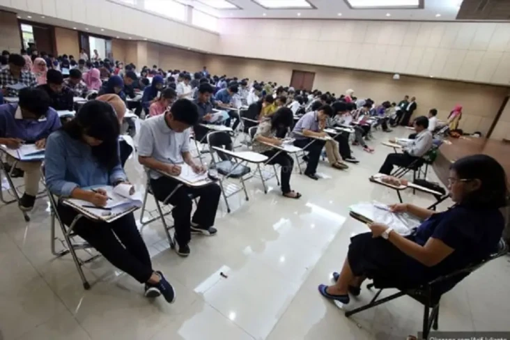 Berapa Semester Kuliah...