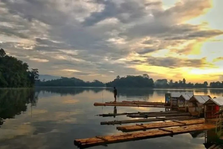 Legenda Ikan Si Layung...