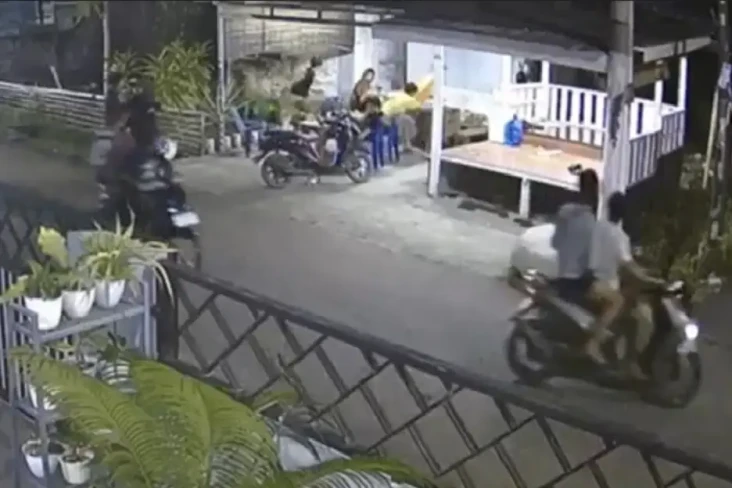 Brutal! Geng Motor Serang...