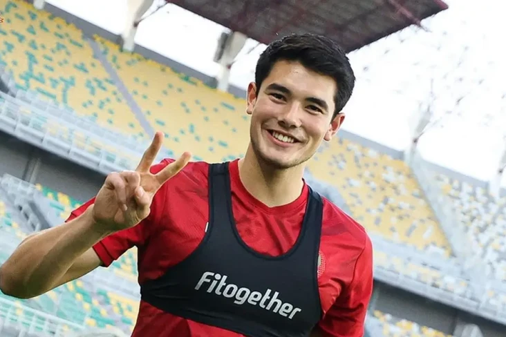 Nasib Elkan Baggott...