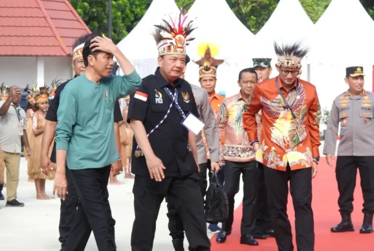 Gempa di Jayapura, Istana...