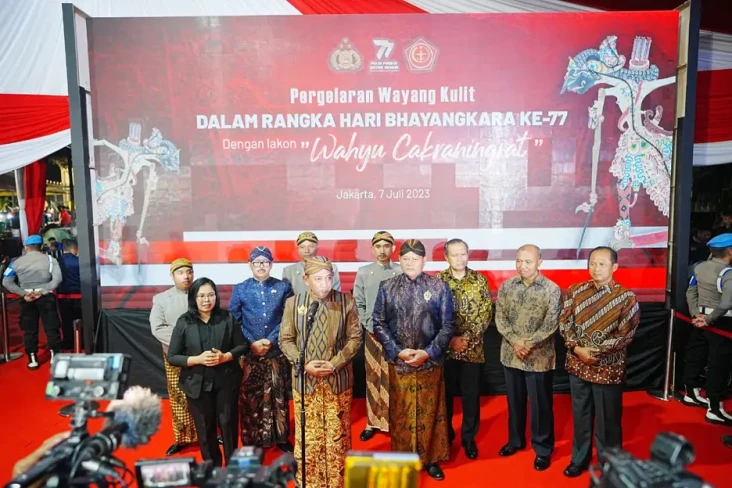 Gelar Wayang Kulit Lakon...