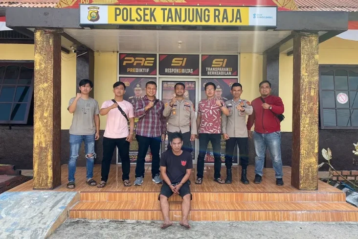 Tikam Suami Selingkuhan,...