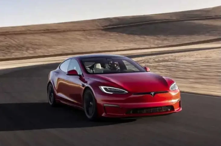 Mengenal Sejarah Tesla,...