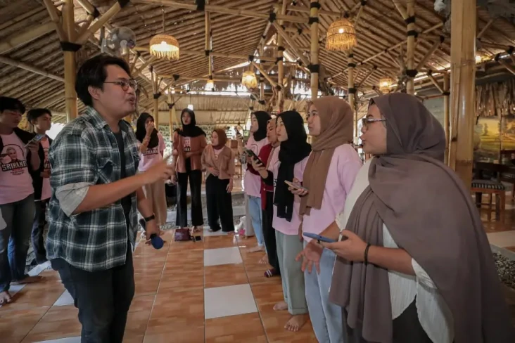 Srikandi Ganjar Gelar...