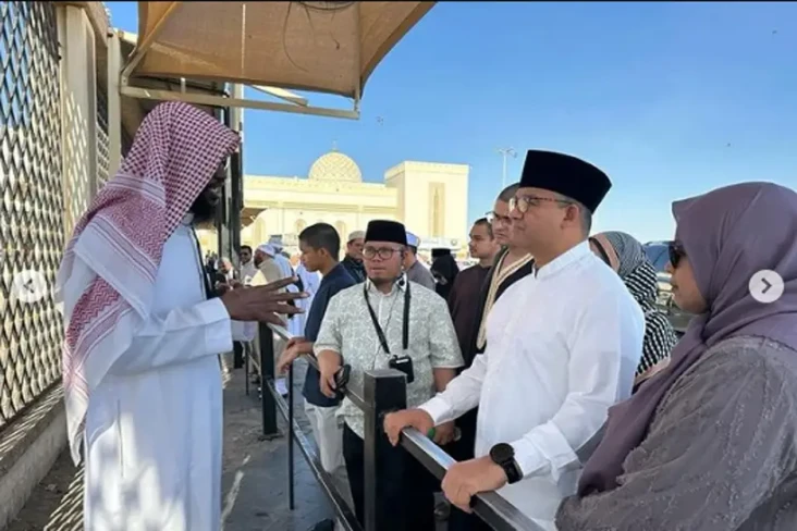Ziarah ke Gunung Uhud,...