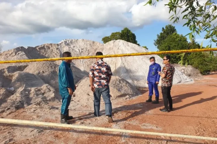 Polda Kepri Gerebek...