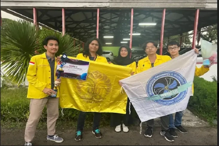 Mahasiswa UI Rancang...
