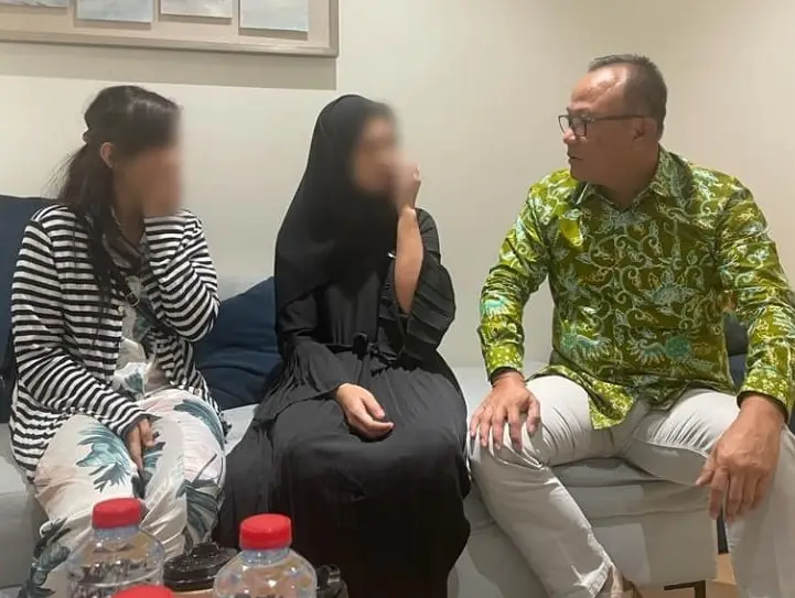 Perempuan Cianjur dan...