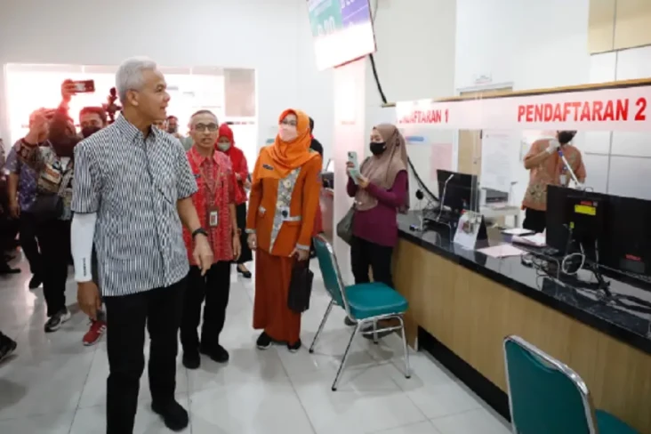 Ganjar Resmikan Lab...