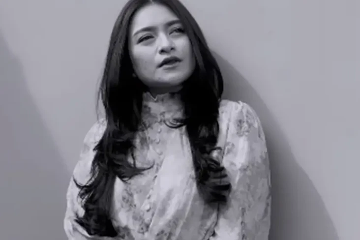 5 Artis Indonesia Ini...