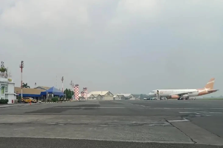 Pesawat Jet Dialihkan...