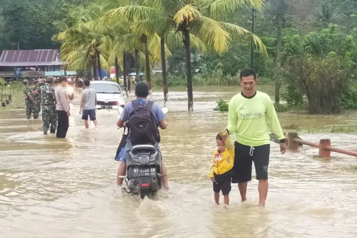 Ratusan Hektare Lahan...