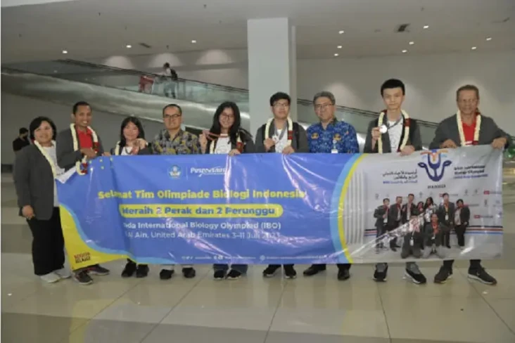 4 Siswa Raih Medali...