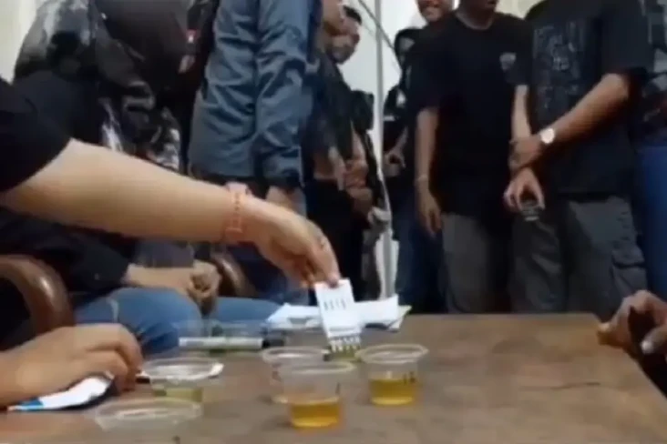 Razia Tempat Hiburan...