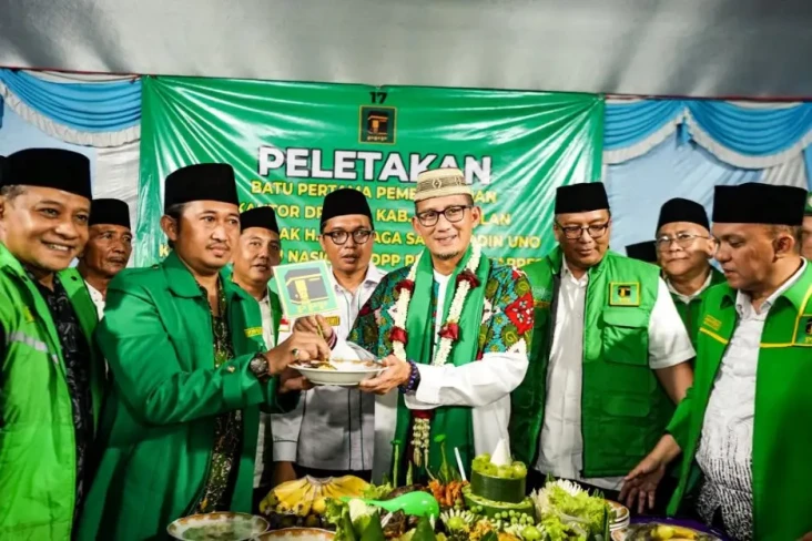 Kunjungan ke Bangkalan,...