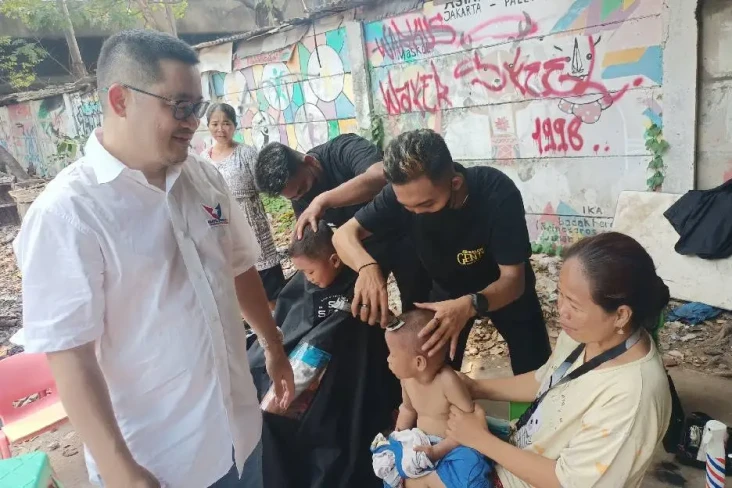 Cukur Rambut Gratis...
