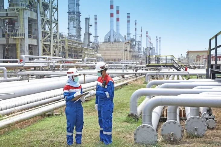 Green Refinery, Komitmen...