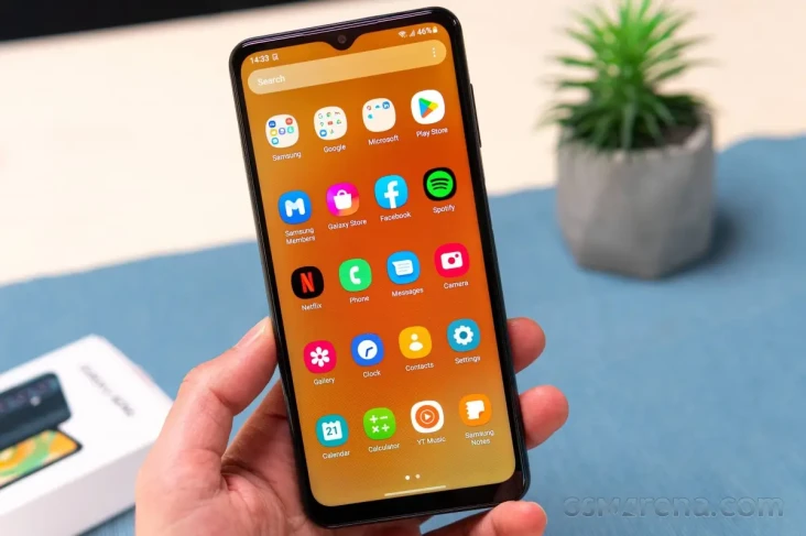 Samsung Galaxy A04s...