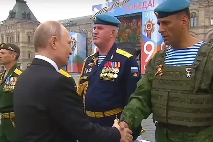 Rusia Pecat Jenderal...