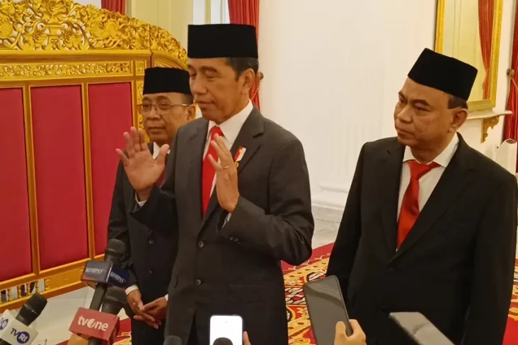 Surya Paloh Kritik Revolusi...