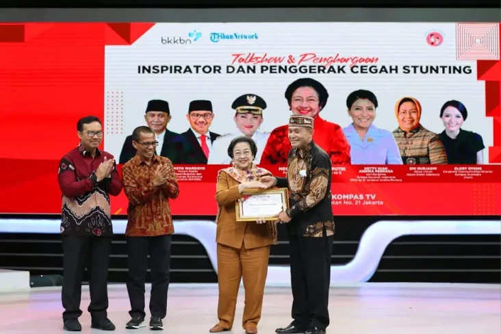 Megawati Beri Tantangan...