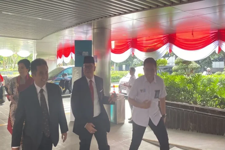 Usai Dilantik Jadi Wamen,...