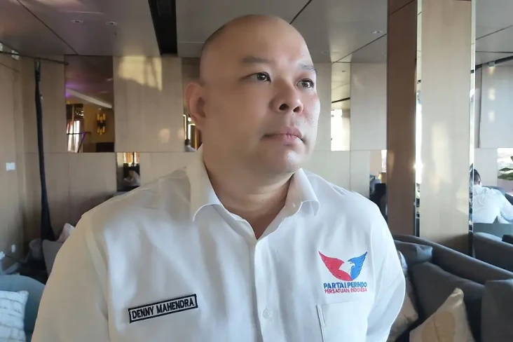 Pimpin Perindo Surabaya,...