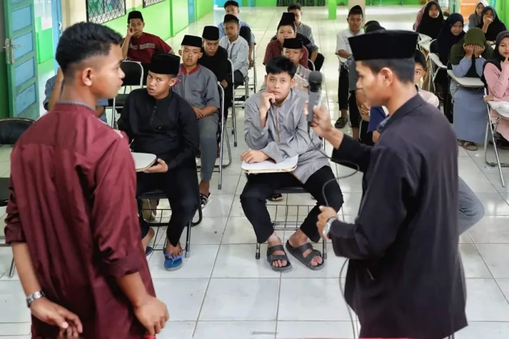 Ganjar Milenial Gelar...