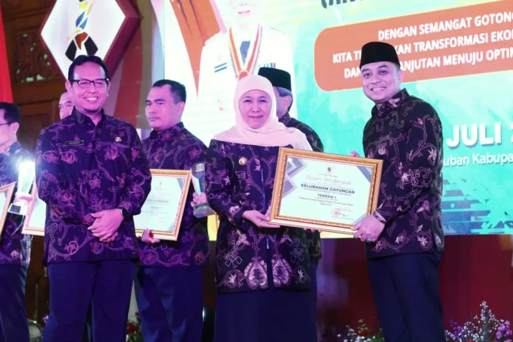 Gubernur Khofifah Ajak...