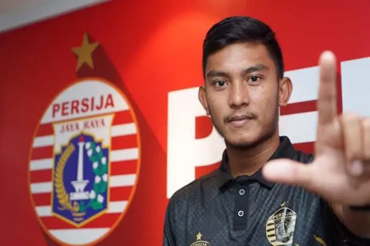 Rafli Mursalim, Striker...
