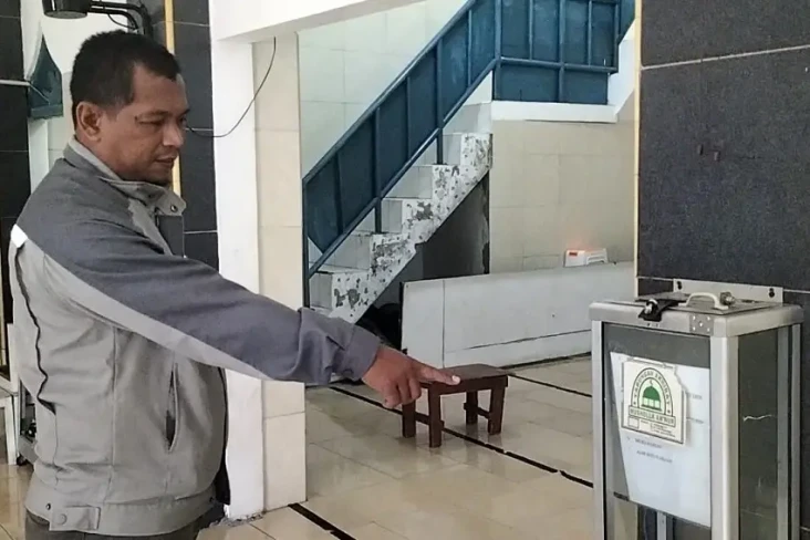 Duit Rp600 Ribu di Kotak...