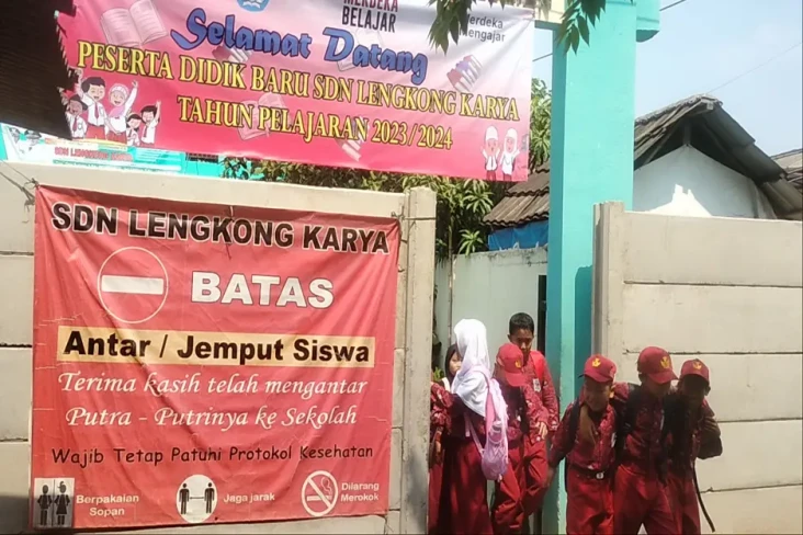 Orang Tua Murid Kaget...