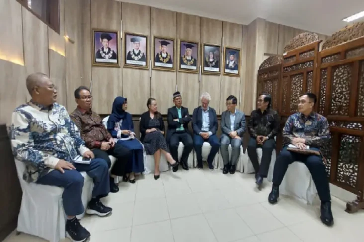 UT Perkuat Pengelolaan...