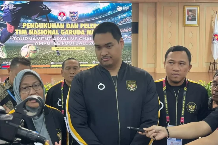 Kericuhan Suporter Warnai...