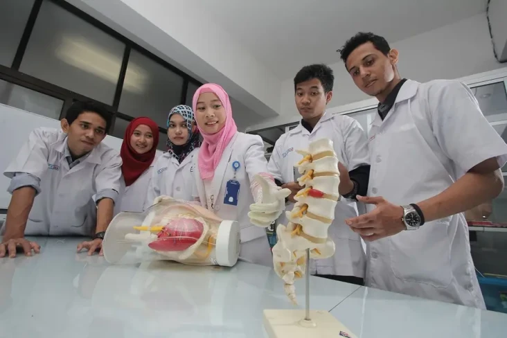 Ini Tugas Kuliah dari...