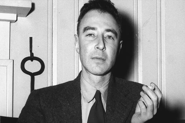10 Fakta J. Robert Oppenheimer,...