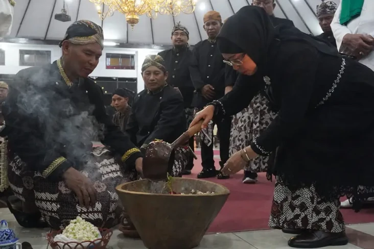 Malam 1 Suro, Pemkab...