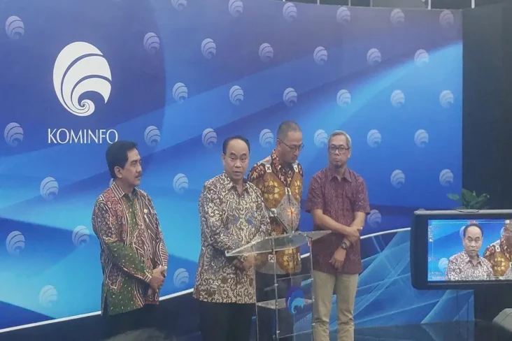 Menkominfo Tegaskan...